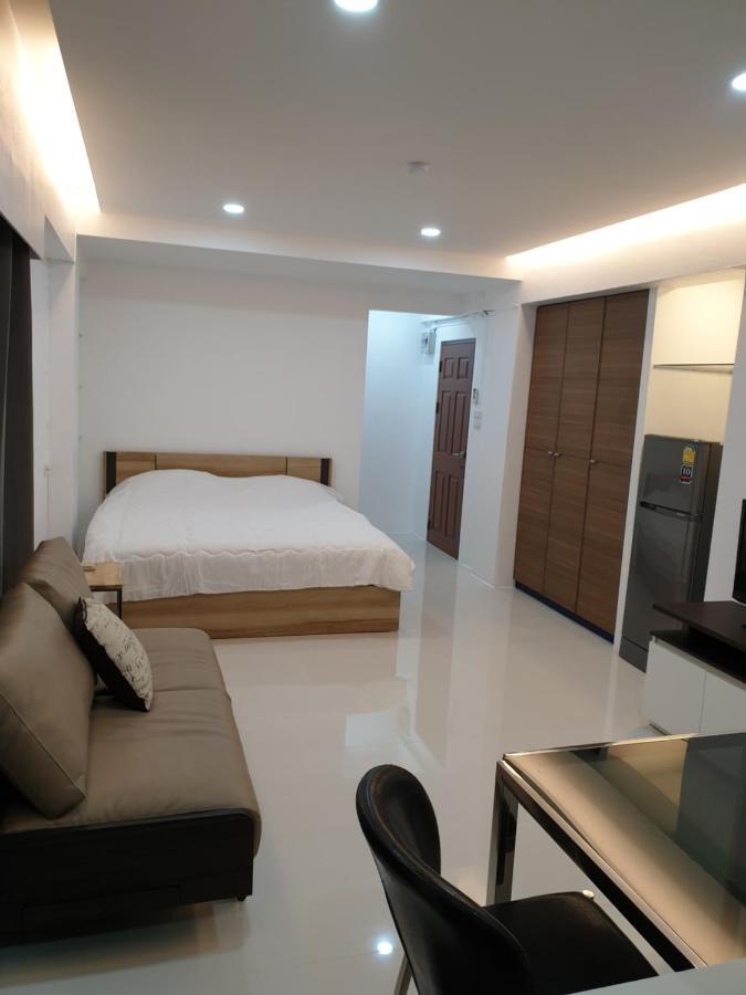 K Nimman Aparthotel Chiang Mai Bagian luar foto